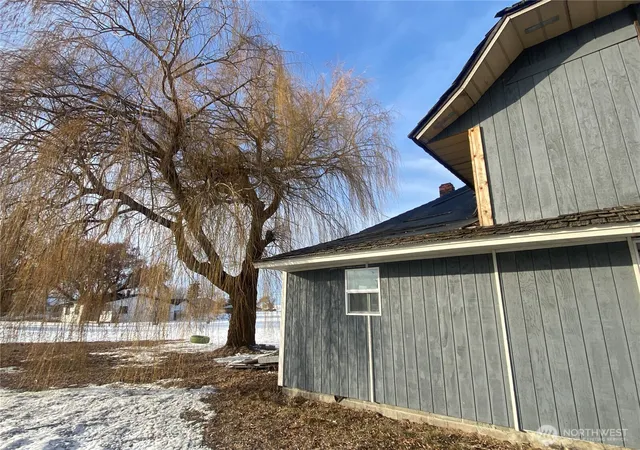 Photo 3 of Single family home for sale at 200 Watson St Nw, Creston, WA 99117 | MLS# NWM2492215 | Listing updated on 2026-09-17