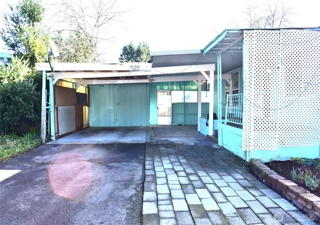 Photo 3 of Manufactured home for sale at 8515 31st Avenue Ct S #37, Lakewood, WA 98499 | MLS# NWM2492231 | Listing updated on 2026-09-17