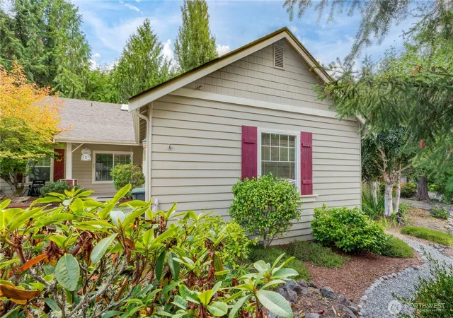 Photo 1 of Single family home for sale at 43 Mckenzie Ln, Port Ludlow, WA 98365 | MLS# NWM2492368 | Listing updated on 2026-09-30