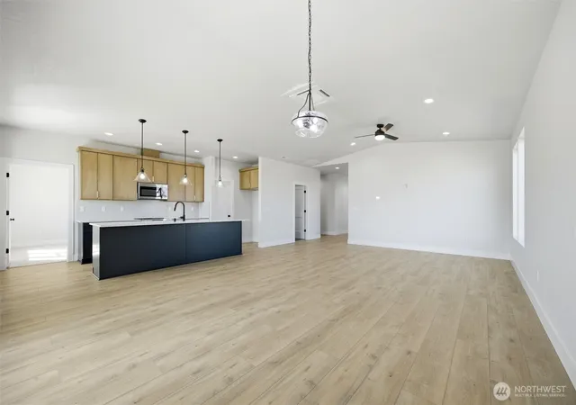 Photo 3 of Sale Pending at 739 N Muscovy St, Moses Lake, WA 98837 | MLS# NWM2492477 | Listing updated on 2026-09-24