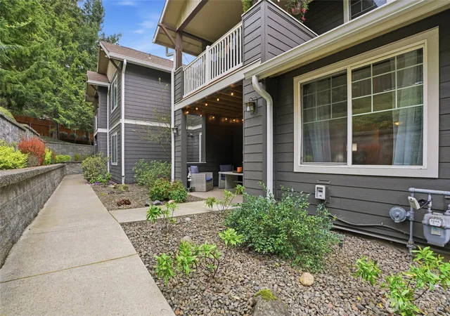 Photo 3 of Condo for sale at 10800 Se 17th Circle #M142, Vancouver, WA 98664 | MLS# NWM2492536 | Listing updated on 2026-09-17