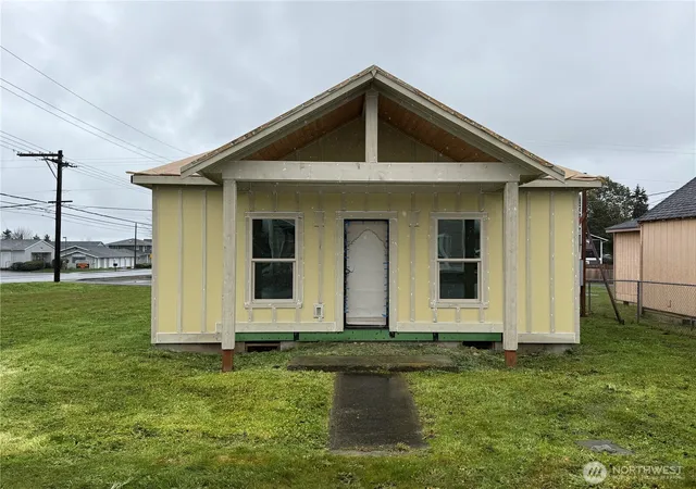 Photo 1 of Single family home for sale at 490 W Spruce St, Sequim, WA 98382 | MLS# NWM2492537 | Listing updated on 2026-09-23