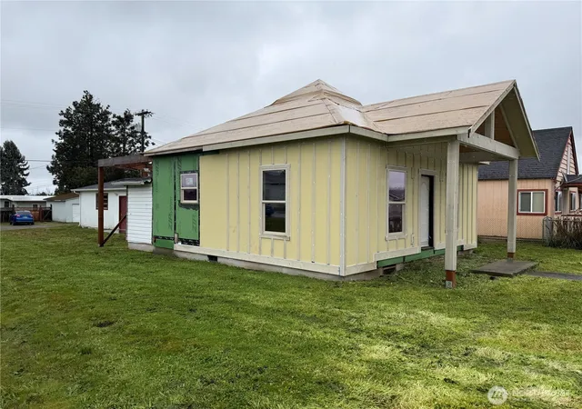 Photo 2 of Single family home for sale at 490 W Spruce St, Sequim, WA 98382 | MLS# NWM2492537 | Listing updated on 2026-09-23
