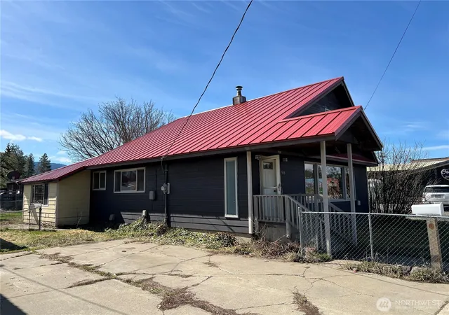 Photo 1 of Single family home for sale at 508 E 1st Street, Cle Elum, WA 98922 | MLS# NWM2492543 | Listing updated on 2026-09-17