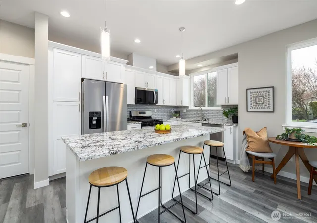 Photo 3 of Townhouse for sale at 1515 N Waugh Rd #B, Mount Vernon, WA 98273 | MLS# NWM2492647 | Listing updated on 2026-09-17