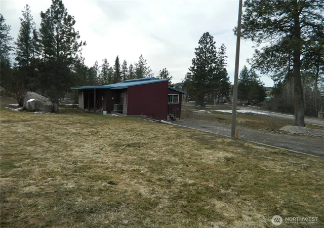 Photo 4 of Single family home for sale at 357 Swanson Ml Rd, Tonasket, WA 98855 | MLS# NWM2492735 | Listing updated on 2026-09-29