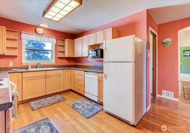 Photo 4 of Single family home for sale at 43004 196th Avenue SE, Enumclaw, WA 98022 | MLS# NWM2492815 | Listing updated on 2026-10-01