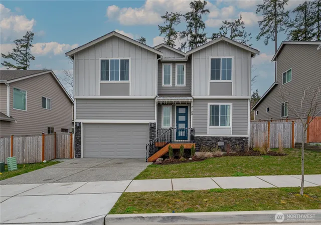 Photo 1 of Single family home for sale at 2120 Sw Putnam Dr, Oak Harbor, WA 98277 | MLS# NWM2493115 | Listing updated on 2026-10-01