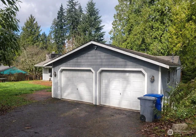 Photo 3 of Single family home for sale at 7417 Ne 170th Street, Kenmore, WA 98028 | MLS# NWM2493233 | Listing updated on 2026-09-17