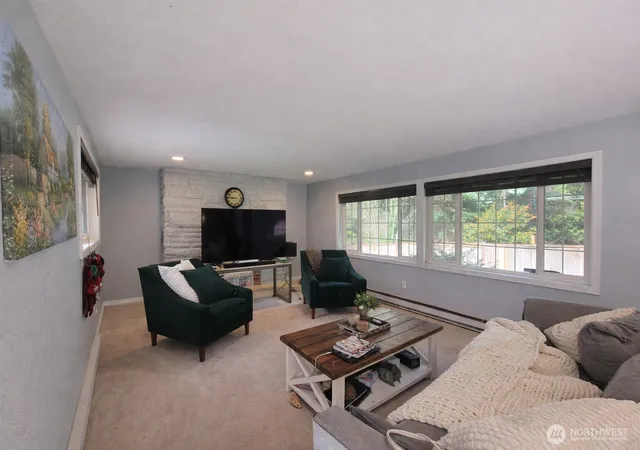 Photo 4 of Single family home for sale at 7417 NE 170th Street, Kenmore, WA 98028 | MLS# NWM2493233 | Listing updated on 2026-09-17