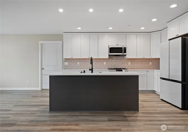 Photo 3 of Single family home for sale at 8391 Desert Greens Loop SE, Othello, WA 99344 | MLS# NWM2493474 | Listing updated on 2026-09-24