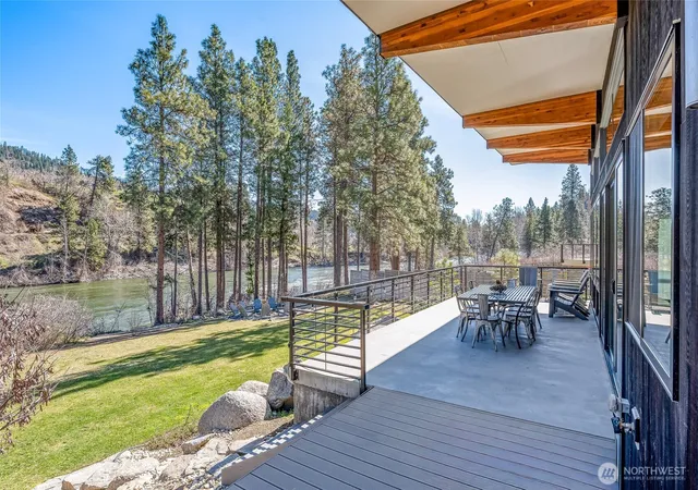 Photo 4 of Single family home for sale at 9275 Lone Pine Orchards Rd, Leavenworth, WA 98826 | MLS# NWM2493719 | Listing updated on 2026-09-17