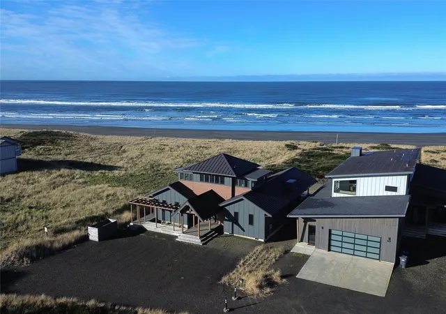Photo 1 of Single family home for sale at 911 Dune Crst, Westport, WA 98595 | MLS# NWM2493723 | Listing updated on 2026-09-28