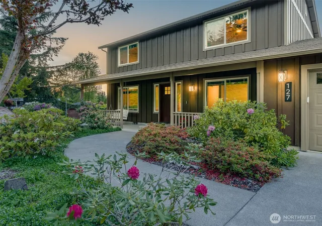 Photo 3 of Single family home for sale at 127 Lake Ter Dr, Mossyrock, WA 98564 | MLS# NWM2493940 | Listing updated on 2026-09-28