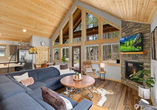Photo 3 of Single family home for sale at 330 Rockberry Loop, Ronald, WA 98940 | MLS# NWM2494192 | Listing updated on 2026-10-03