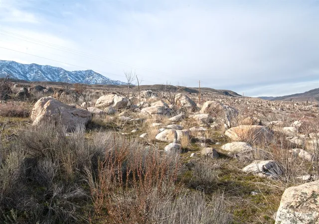 Photo 2 of Land for sale at 0 Nna Lot 6 Lazy Lightning Long Plat, Pateros, WA 98846 | MLS# NWM2494211 | Listing updated on 2026-09-17