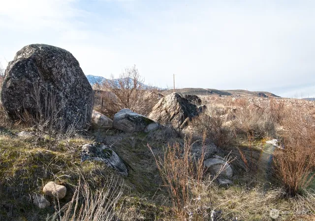Photo 3 of Land for sale at 0 Nna Lot 6 Lazy Lightning Long Plat, Pateros, WA 98846 | MLS# NWM2494211 | Listing updated on 2026-09-17