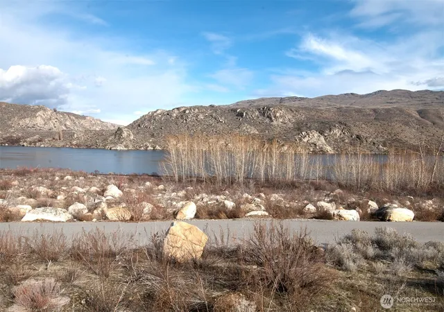 Photo 4 of Land for sale at 0 Nna Lot 6 Lazy Lightning Long Plat, Pateros, WA 98846 | MLS# NWM2494211 | Listing updated on 2026-09-17