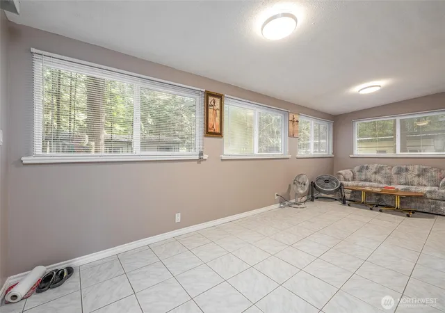 Photo 3 of Manufactured home for sale at 98 3 Sunset Cir, Deming, WA 98244 | MLS# NWM2494284 | Listing updated on 2026-09-21
