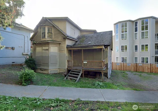 Photo 1 of Single family home for sale at 2531 Gilman Dr W, Seattle, WA 98119 | MLS# NWM2494370 | Listing updated on 2026-09-17