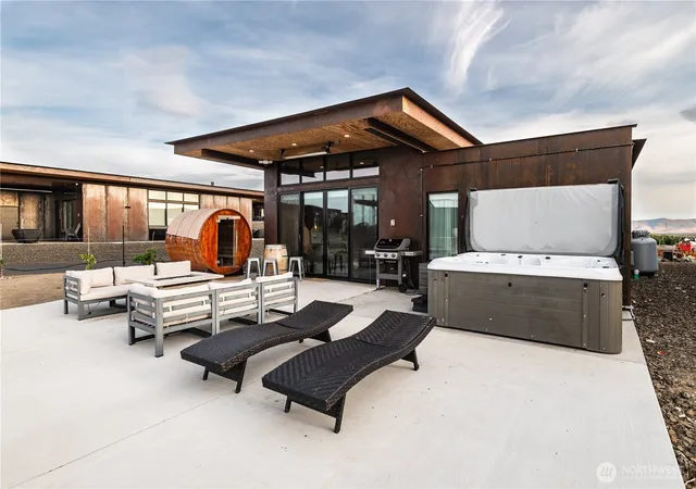 Photo 1 of Sale Pending at 23584 Gorge Loop Dr, Quincy, WA 98848 | MLS# NWM2494512 | Listing updated on 2026-10-02