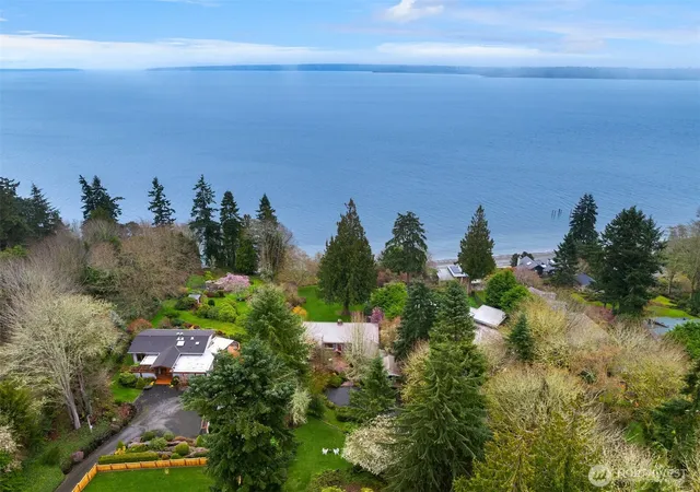 Photo 3 of Single family home for sale at 7946 Grand Ave Ne, Bainbridge Island, WA 98110 | MLS# NWM2494665 | Listing updated on 2026-09-22