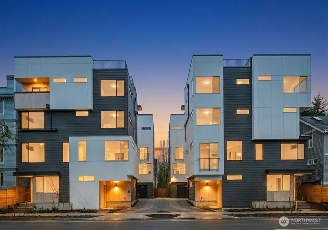 Photo 2 of Townhouse for sale at 1125 A 10th Ave E, Seattle, WA 98102 | MLS# NWM2494783 | Listing updated on 2026-09-28