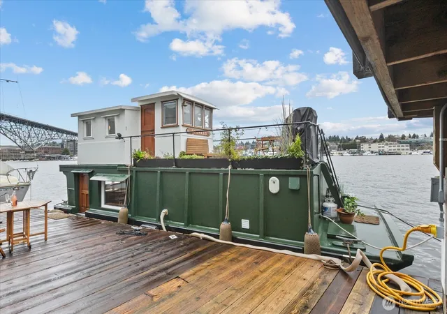 Photo 1 of Single family home for sale at 2706 Westlake Ave N #01A, Seattle, WA 98109 | MLS# NWM2494902 | Listing updated on 2026-09-30