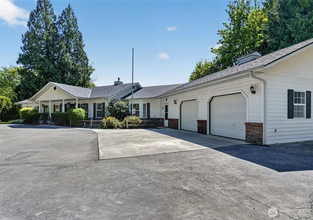 Photo 3 of Single family home for sale at 20070 Park Ridge Ln, Sedro Woolley, WA 98284 | MLS# NWM2495024 | Listing updated on 2026-09-17