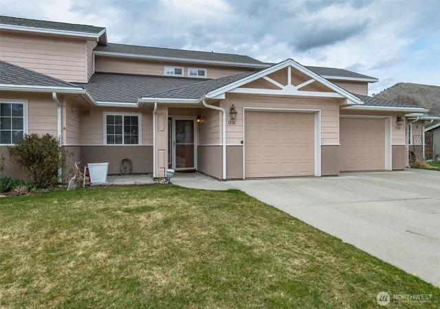 Photo 3 of Sale Pending at 111 Whitebirch Pl #C, Cashmere, WA 98815 | MLS# NWM2495069 | Listing updated on 2026-09-22