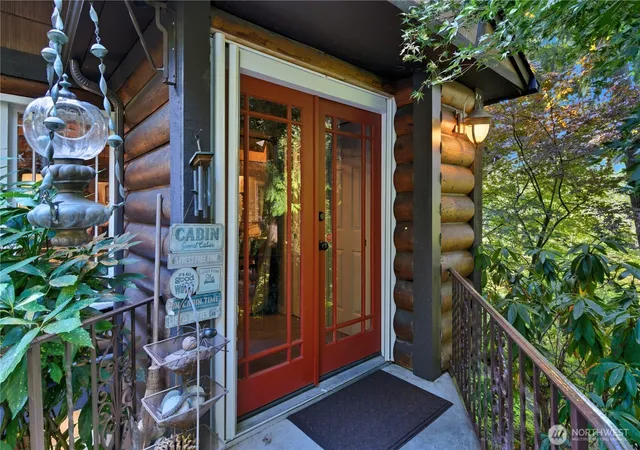 Photo 3 of Single family home for sale at 6017 64th Street W, University Place, WA 98467 | MLS# NWM2495097 | Listing updated on 2026-09-17