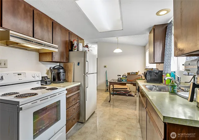 Photo 4 of House for sale at 3340 Cherrywood Ave, Bellingham, WA 98225 | MLS# NWM2495128 | Listing updated on 2026-09-17