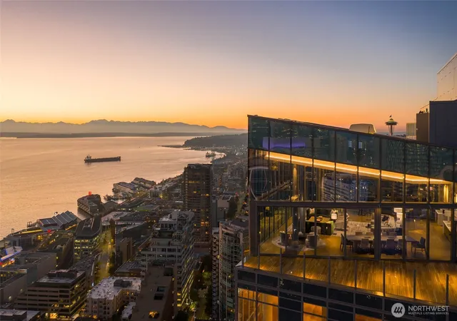 Condo for sale at 121 Stewart St #504, Seattle, WA 98101 | MLS# NWM2495132