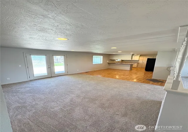 Photo 4 of Single family home for sale at 915 E Elsinore St, Othello, WA 99344 | MLS# NWM2495166 | Listing updated on 2026-09-25