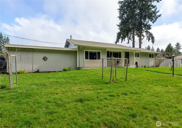 Photo 2 of Single family home for sale at 1717 S F St, Port Angeles, WA 98363 | MLS# NWM2495559 | Listing updated on 2026-09-29