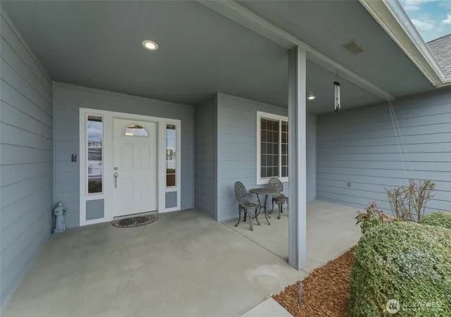 Photo 3 of Single family home for sale at 803 Se Vintage Way, College Place, WA 99324 | MLS# NWM2495663 | Listing updated on 2026-09-17