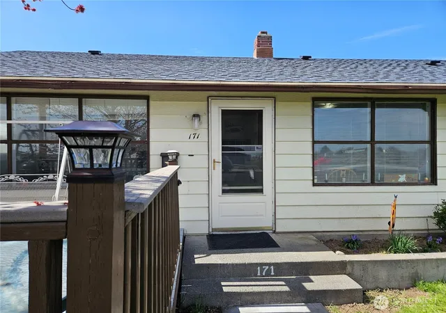 Photo 3 of Single family home for sale at 171 Ivy St Se, Ephrata, WA 98823 | MLS# NWM2495831 | Listing updated on 2026-09-24