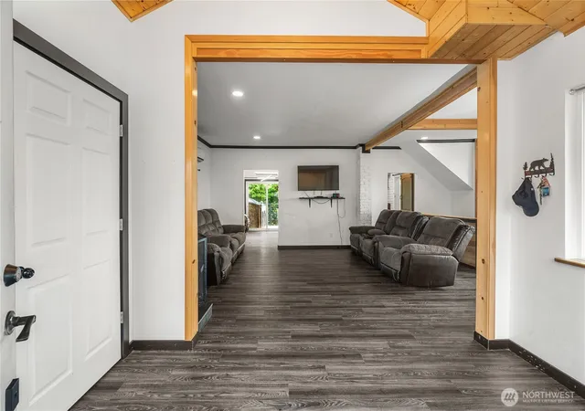 Photo 3 of Single family home for sale at 908 N Jeffries St, Aberdeen, WA 98520 | MLS# NWM2496034 | Listing updated on 2026-09-17