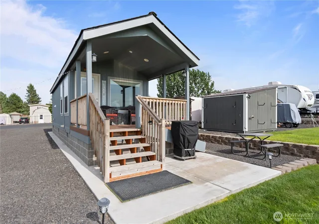 Photo 2 of Single family home for sale at 6549 Highway 262 E #52, Othello, WA 99344 | MLS# NWM2496126 | Listing updated on 2026-09-17
