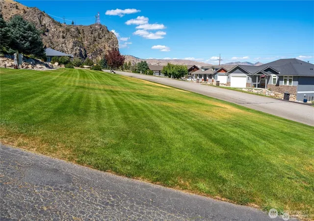 Photo 4 of Land for sale at 15307 Lakeview St, Entiat, WA 98822 | MLS# NWM2496151 | Listing updated on 2026-09-17