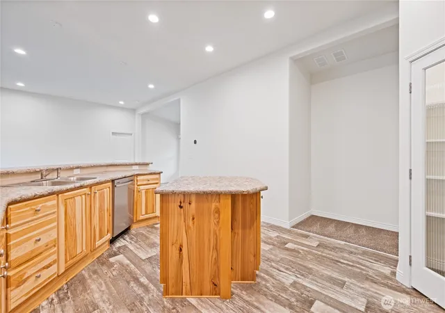 Photo 4 of Sale Pending at 1728 Spirit Lake Hwy, Castle Rock, WA 98611 | MLS# NWM2496289 | Listing updated on 2026-09-30