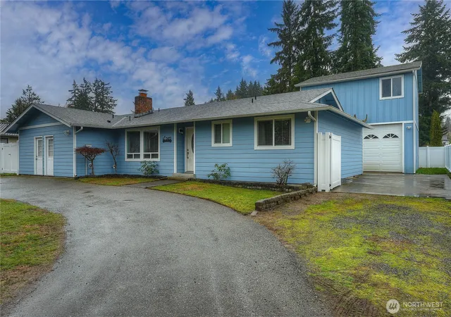 Photo 2 of Single family home for sale at 2412 Lexington St, Steilacoom, WA 98388 | MLS# NWM2496373 | Listing updated on 2026-09-28