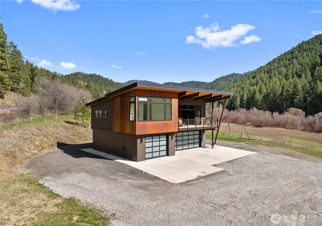 Photo 3 of Contingent at 10695 Eagle Crk Rd, Leavenworth, WA 98826 | MLS# NWM2496378 | Listing updated on 2026-09-17