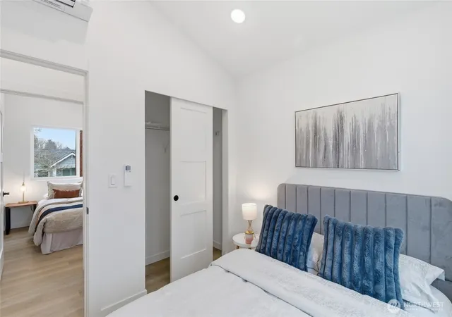 Photo 4 of Townhouse for sale at 809 S Sullivan St #B, Seattle, WA 98108 | MLS# NWM2496385 | Listing updated on 2026-09-17