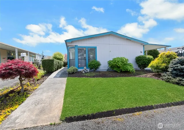 Photo 2 of Manufactured home for sale at 836 Harman Way S #76, Orting, WA 98360 | MLS# NWM2496526 | Listing updated on 2026-09-29