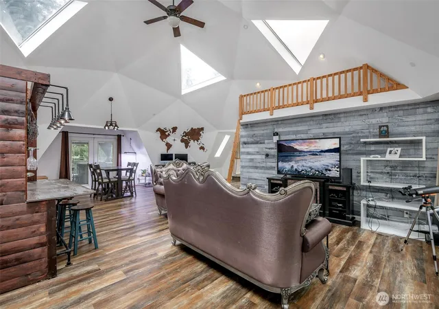 Photo 3 of Single family home for sale at 9203 Kootenai Dr, Anderson Island, WA 98303 | MLS# NWM2496671 | Listing updated on 2026-09-17