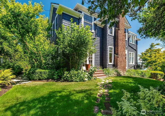 Photo 1 of Single family home for sale at 624 35th Avenue, Seattle, WA 98122 | MLS# NWM2496771 | Listing updated on 2026-09-17