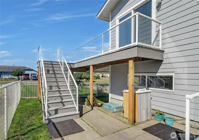 Photo 3 of Single family home for sale at 19408 K Pl, Long Beach, WA 98631 | MLS# NWM2496774 | Listing updated on 2026-09-29