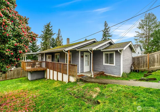 Photo 1 of Single family home for sale at 3215 19th Street, Everett, WA 98201 | MLS# NWM2496806 | Listing updated on 2026-09-17
