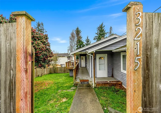 Photo 3 of Single family home for sale at 3215 19th Street, Everett, WA 98201 | MLS# NWM2496806 | Listing updated on 2026-09-17